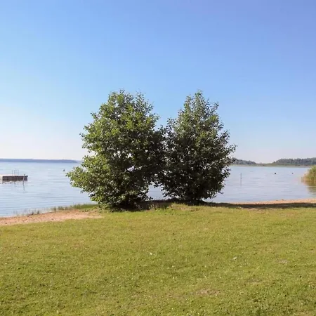 Lakeside Living With Garden *