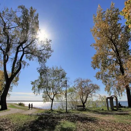 Lakeside Living With Garden